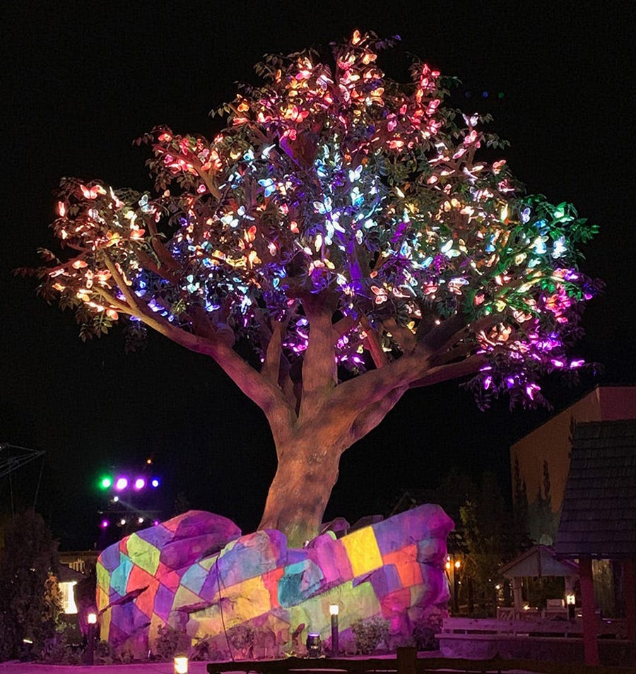 News Outdoor Lighting Wildwood Grove Tree at Dollywood
