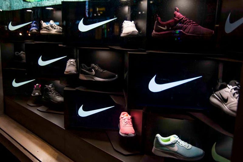 Famous footwear deals store inventory