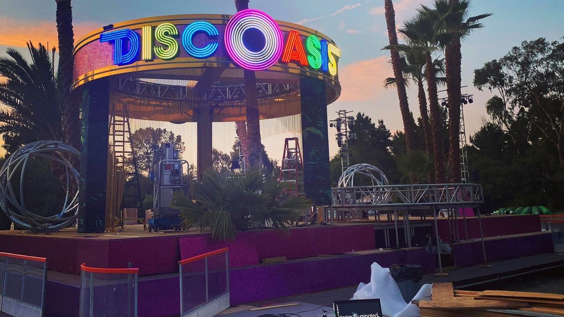 DiscOasis Outdoor Roller Disco Experience
